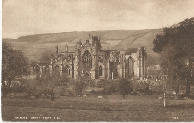  Melrose Abbey 